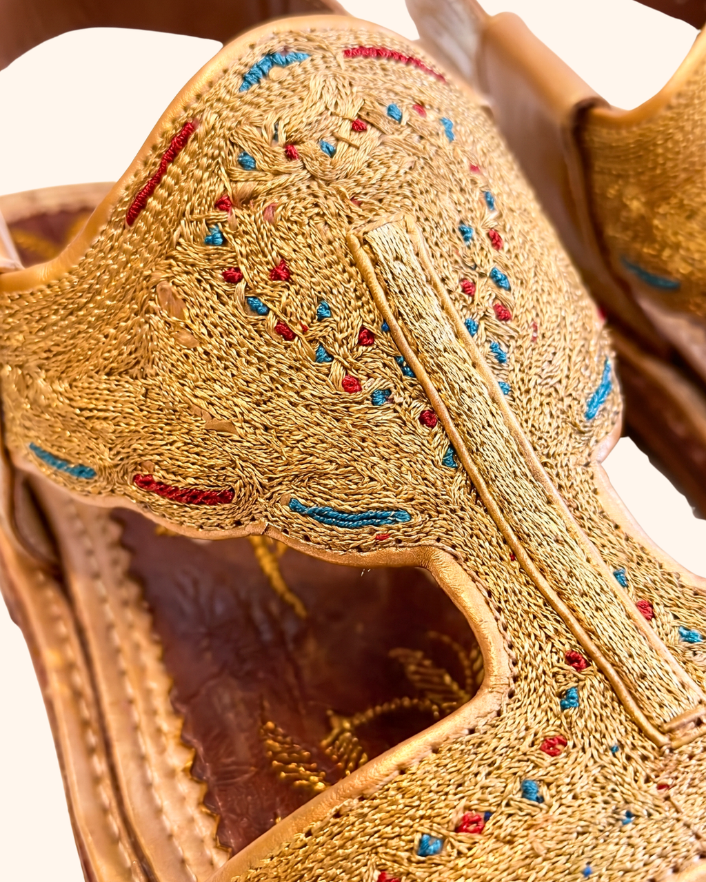Peshawari Tilla Karhai Chappal – Gold & Silver Embroidery (Premium Handmade)