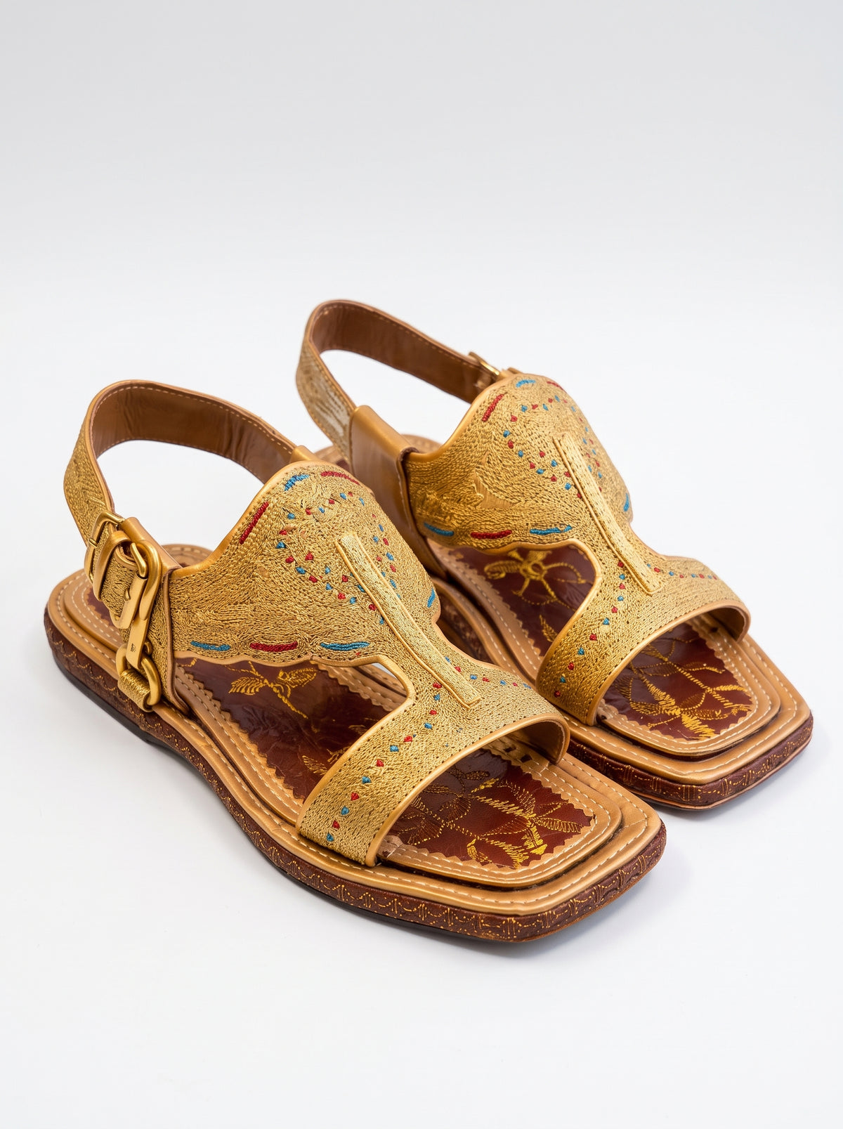 Peshawari Tilla Karhai Chappal – Gold & Silver Embroidery (Premium Handmade)