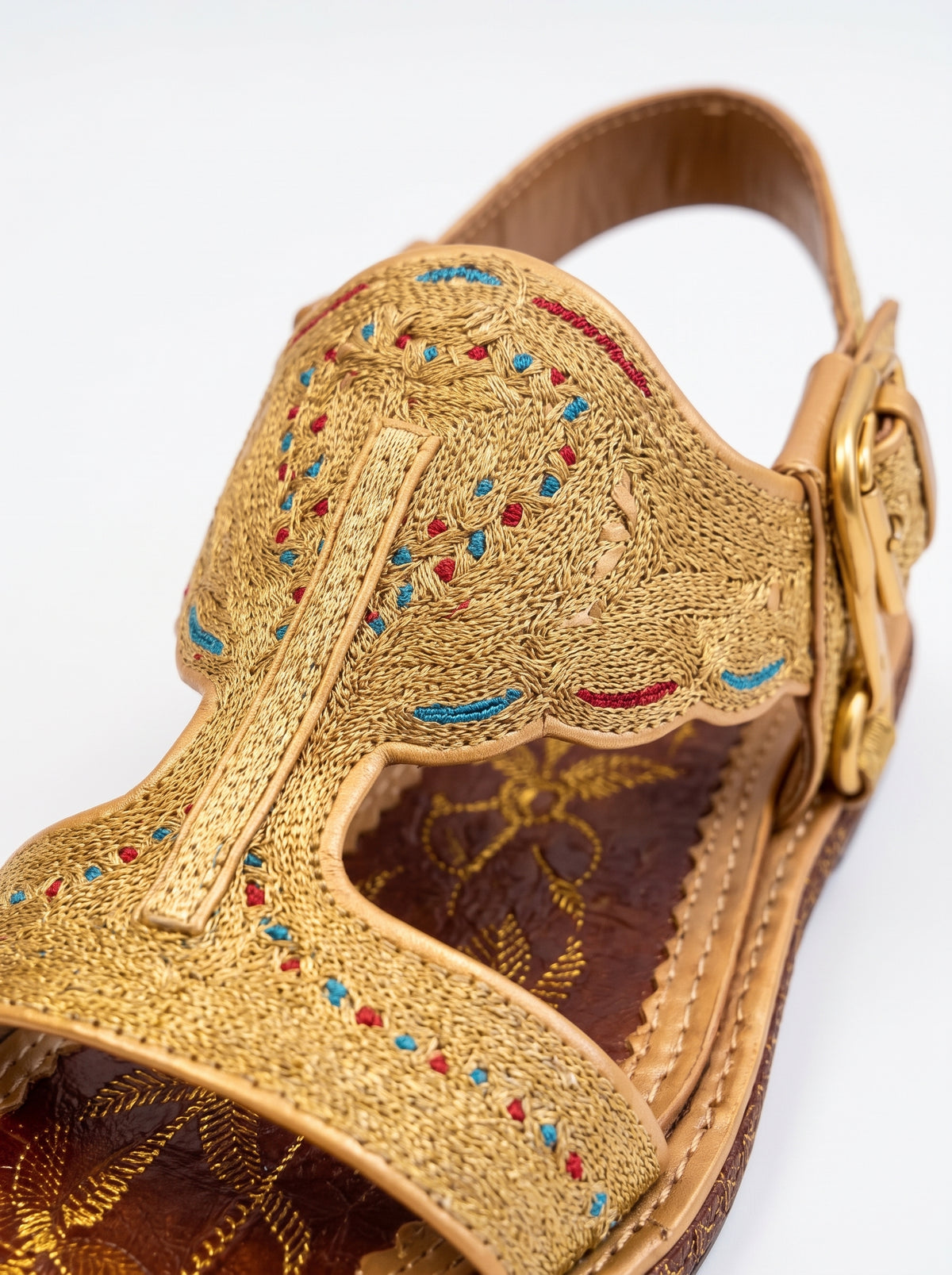 Peshawari Tilla Karhai Chappal – Gold & Silver Embroidery (Premium Handmade)