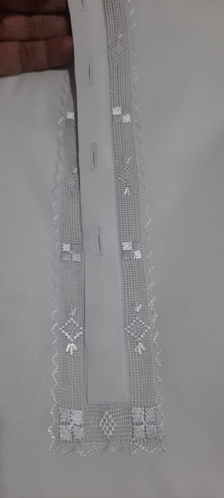 Premium Tarkashi Hand made Gum Stitch (4 in 1) Fabric+Gum Stitch+Tarkashi+Dry Cleaning)