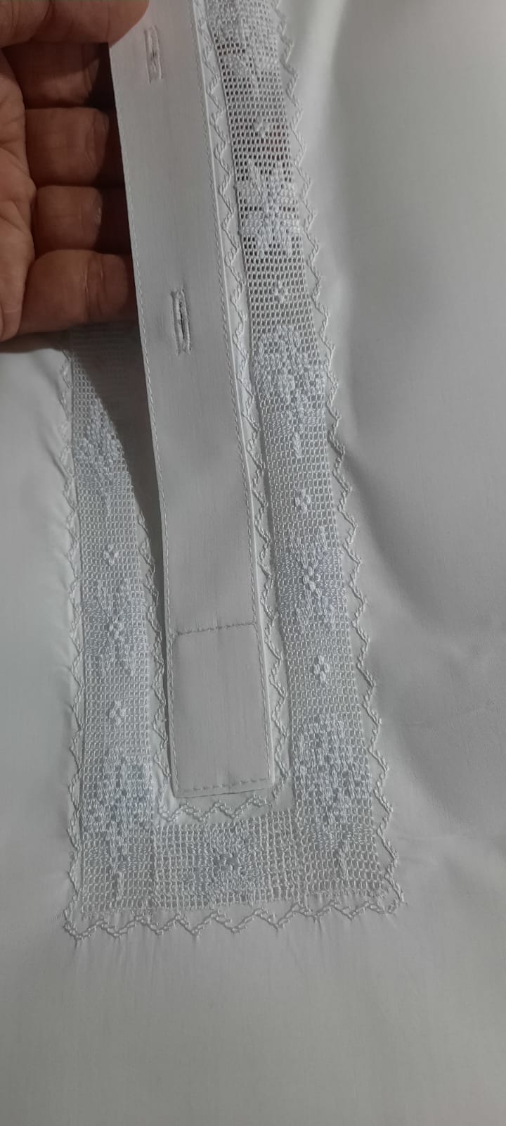 Premium Tarkashi Hand made Gum Stitch (4 in 1) Fabric+Gum Stitch+Tarkashi+Dry Cleaning)